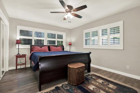 House in Clearwater, Florida 4 bedrooms, 204.38 sq.m. № 1821415 - photo 16