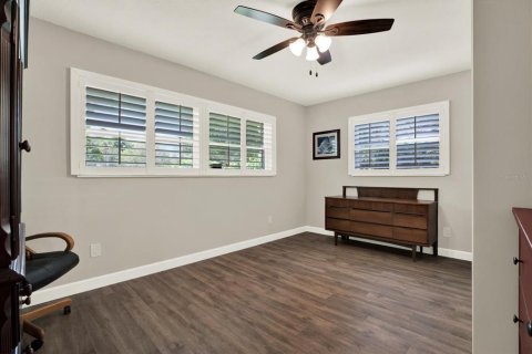 House in Clearwater, Florida 4 bedrooms, 204.38 sq.m. № 1821415 - photo 22