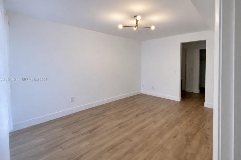 Copropriété à louer à Aventura, Floride: 3 chambres, 116.13 m2 № 1999001 - photo 7