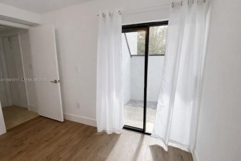 Copropriété à louer à Aventura, Floride: 3 chambres, 116.13 m2 № 1999001 - photo 9