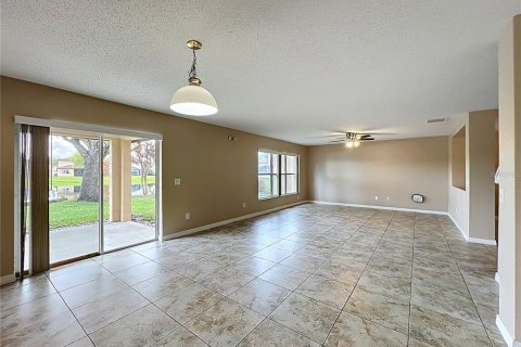 Casa en venta en Orlando, Florida, 3 dormitorios, 252.04 m2 № 2094523 - foto 9