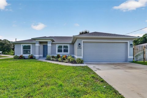 Casa en North Port, Florida 3 dormitorios, 133.41 m2 № 2384329