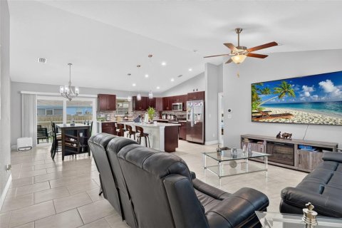 Casa en venta en North Port, Florida, 3 dormitorios, 133.41 m2 № 2384329 - foto 3