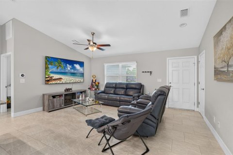 Casa en venta en North Port, Florida, 3 dormitorios, 133.41 m2 № 2384329 - foto 6