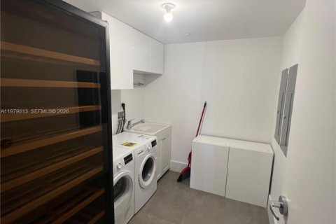 Condominio en venta en Bay Harbor Islands, Florida, 4 dormitorios, 243.4 m2 № 2046179 - foto 20