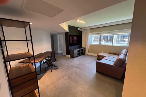 Condominio en venta en Bay Harbor Islands, Florida, 4 dormitorios, 243.4 m2 № 2046179 - foto 12