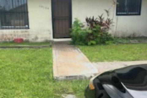 Adosado en alquiler en Homestead, Florida, 3 dormitorios, 105.91 m2 № 1936664 - foto 1