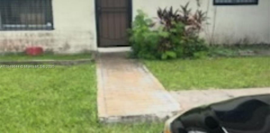 Adosado en Homestead, Florida 3 dormitorios, 105.91 m2 № 1936664