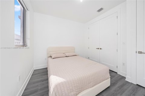 Touwnhouse à vendre à Doral, Floride: 4 chambres, 216.93 m2 № 2081759 - photo 17