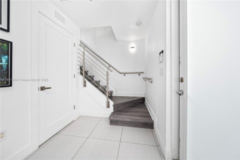 Touwnhouse à vendre à Doral, Floride: 4 chambres, 216.93 m2 № 2081759 - photo 3
