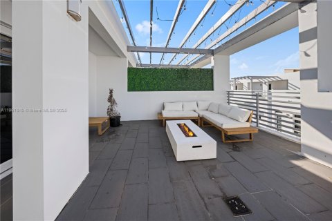Touwnhouse à vendre à Doral, Floride: 4 chambres, 216.93 m2 № 2081759 - photo 28