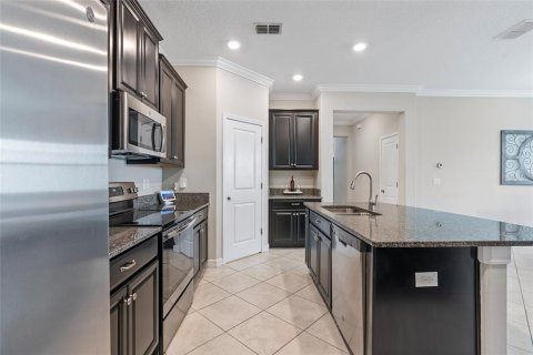 House in Wesley Chapel, Florida 4 bedrooms, 191.47 sq.m. № 1725401 - photo 24