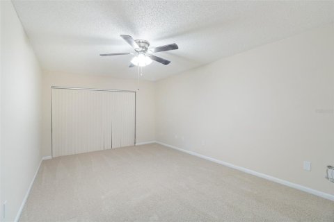 House in Land O' Lakes, Florida 4 bedrooms, 147.34 sq.m. № 2235463 - photo 17