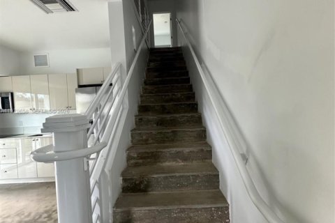 Townhouse in Miami, Florida 3 bedrooms, 130.06 sq.m. № 2043894 - photo 5