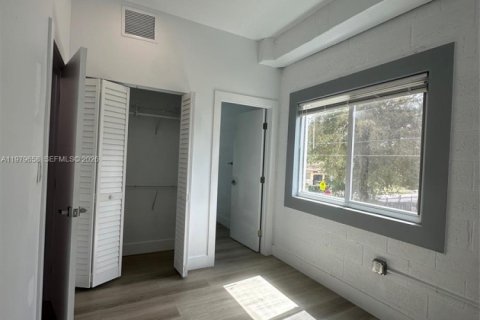 Townhouse in Miami, Florida 3 bedrooms, 130.06 sq.m. № 2043894 - photo 8