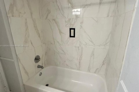 Купить кондоминиум в Корал-Спрингс, Флорида 2 спальни, 84.54м2, № 1932671 - фото 7