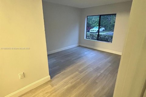 Купить кондоминиум в Корал-Спрингс, Флорида 2 спальни, 84.54м2, № 1932671 - фото 3