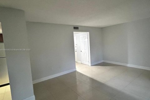 Купить кондоминиум в Корал-Спрингс, Флорида 2 спальни, 84.54м2, № 1932671 - фото 4