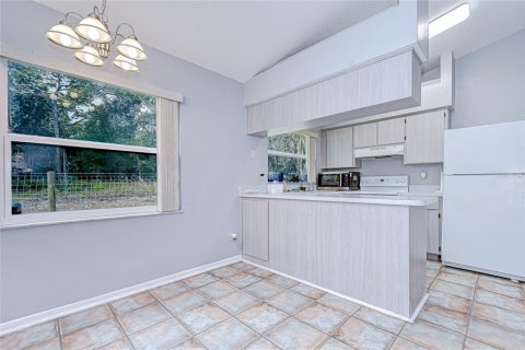 House in Zephyrhills, Florida 2 bedrooms, 88.44 sq.m. № 2236105 - photo 22