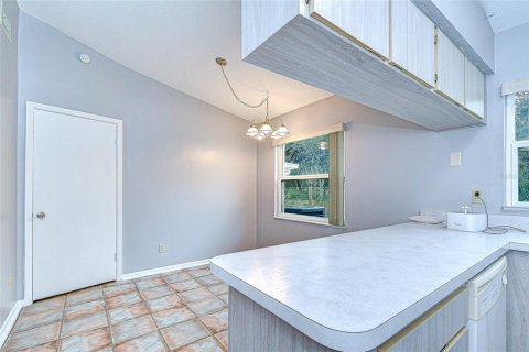 House in Zephyrhills, Florida 2 bedrooms, 88.44 sq.m. № 2236105 - photo 26