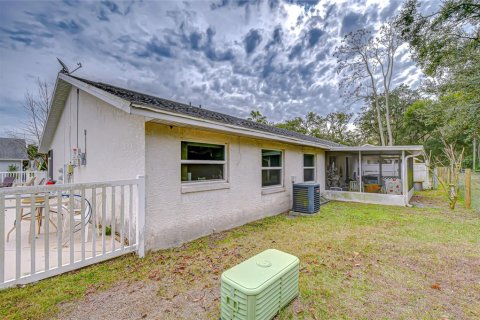 House in Zephyrhills, Florida 2 bedrooms, 88.44 sq.m. № 2236105 - photo 10
