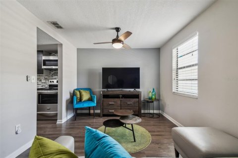 Condo in Oldsmar, Florida, 2 bedrooms  № 1734649 - photo 12