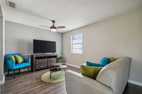 Condo in Oldsmar, Florida, 2 bedrooms  № 1734649 - photo 18