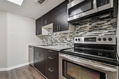 Condo in Oldsmar, Florida, 2 bedrooms  № 1734649 - photo 15