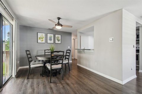 Condo in Oldsmar, Florida, 2 bedrooms  № 1734649 - photo 9
