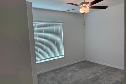 Villa ou maison à louer à San Antonio, Floride: 4 chambres, 179.86 m2 № 2405354 - photo 4