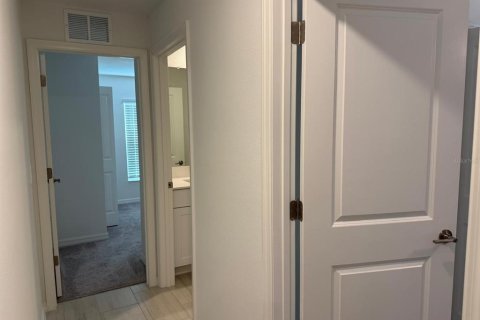 Villa ou maison à louer à San Antonio, Floride: 4 chambres, 179.86 m2 № 2405354 - photo 3
