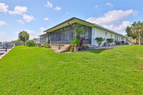 Condominio en alquiler en Apollo Beach, Florida, 2 dormitorios, 74.32 m2 № 1813280 - foto 4