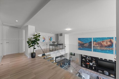 Condominio en venta en Miami Beach, Florida, 4 dormitorios, 374.67 m2 № 1790236 - foto 25