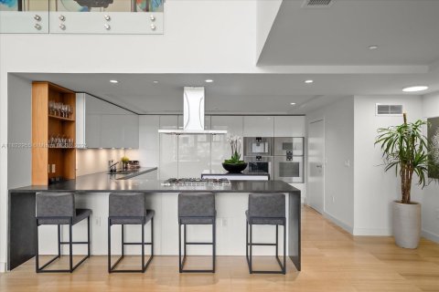 Condominio en venta en Miami Beach, Florida, 4 dormitorios, 374.67 m2 № 1790236 - foto 9