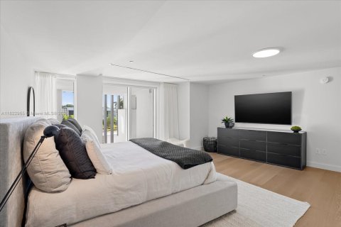 Condominio en venta en Miami Beach, Florida, 4 dormitorios, 374.67 m2 № 1790236 - foto 27