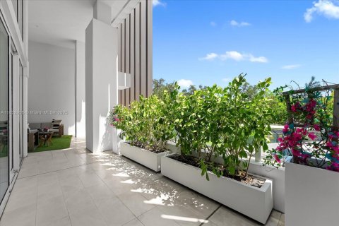 Condominio en venta en Miami Beach, Florida, 4 dormitorios, 374.67 m2 № 1790236 - foto 19