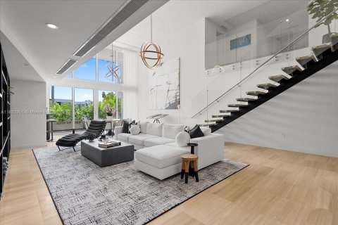Condominio en venta en Miami Beach, Florida, 4 dormitorios, 374.67 m2 № 1790236 - foto 1