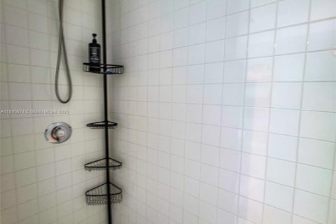 Copropriété à vendre à Miami, Floride: 2 chambres, 92.62 m2 № 1950150 - photo 22