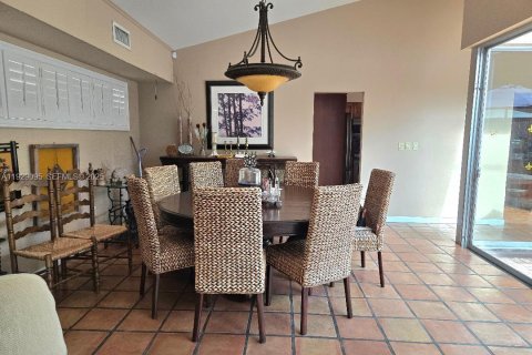 Villa ou maison à vendre à North Miami Beach, Floride: 4 chambres № 1988539 - photo 22
