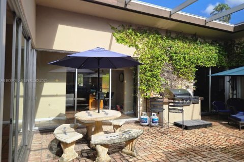 Villa ou maison à vendre à North Miami Beach, Floride: 4 chambres № 1988539 - photo 17
