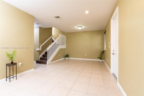 Townhouse in Homestead, Florida 3 bedrooms, 146.79 sq.m. № 1887419 - photo 3