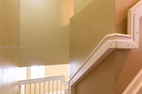 Townhouse in Homestead, Florida 3 bedrooms, 146.79 sq.m. № 1887419 - photo 22