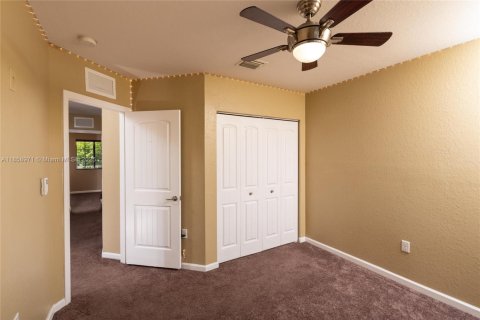 Townhouse in Homestead, Florida 3 bedrooms, 146.79 sq.m. № 1887419 - photo 15