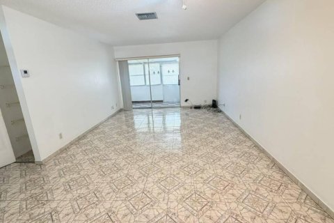 Apartamento en alquiler en West Palm Beach, Florida, 1 dormitorio, 56.76 m2 № 2247872 - foto 3