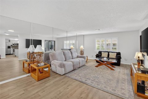 Copropriété à louer à Sun City Center, Floride: 2 chambres, 138.42 m2 № 1885721 - photo 7