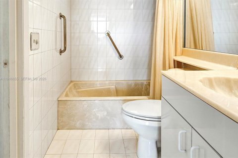 Condo in Aventura, Florida, 1 bedroom  № 2055386 - photo 11