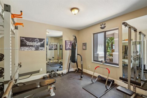 Villa ou maison à vendre à Miami, Floride: 5 chambres, 355.54 m2 № 1739284 - photo 27