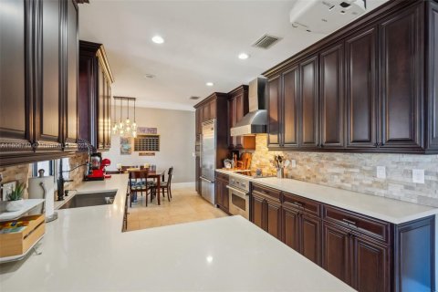 Villa ou maison à vendre à Miami, Floride: 5 chambres, 355.54 m2 № 1739284 - photo 22