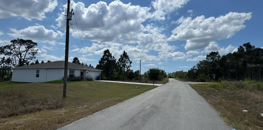 Terrain à Lehigh Acres, Floride № 2228614