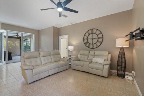 Villa ou maison à vendre à North Port, Floride: 3 chambres, 167.04 m2 № 2102795 - photo 12